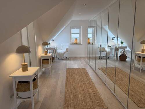 großer Flur + Kleiderschrank - 