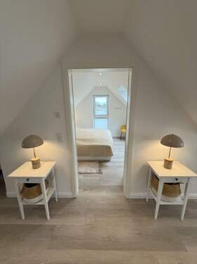 Schlafzimmer Eingang gr. Flur - 