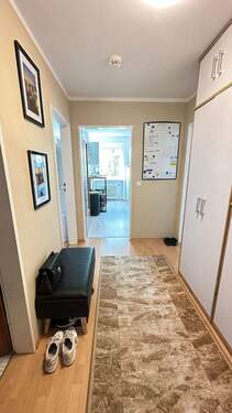 Diele - Etagenwohnung mit 52,00 m&sup2; in Straubing zur Miete