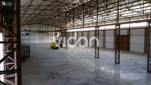 Innensicht 2 - Halle in Bergisch Gladbach