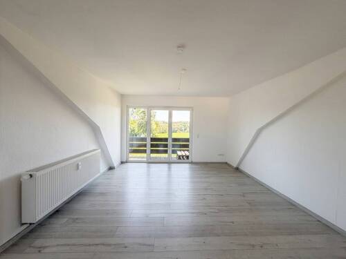 Wohn- und Essbereich - Helle 4 Zimmer Wohnung in ruhiger Lage!