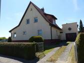 Hofauffahrt mit Garage - 
