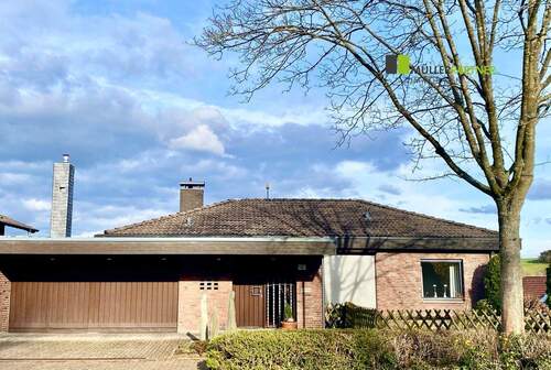 Frontaufnahme - Familienfreundliches Einfamilienhaus mit Doppelgarage in ruhiger Lage von Stolberg-Liester!