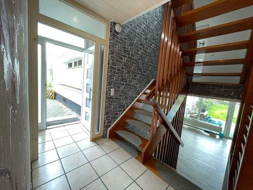 Eingangsdiele - 5 Zimmer Reihenmittelhaus zum Kaufen in Wolfsburg