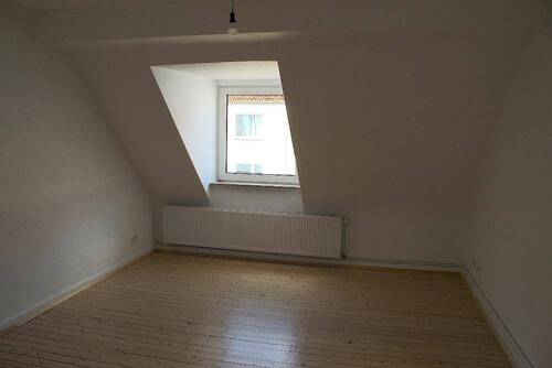 Bild 2 - 3 Zimmer Etagenwohnung zur Miete in Hannover