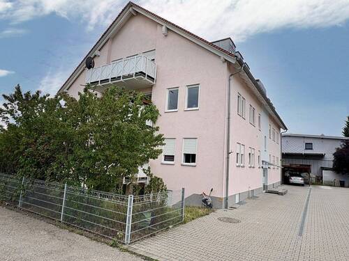 Wohnanlage-Hauseingangsseite - 