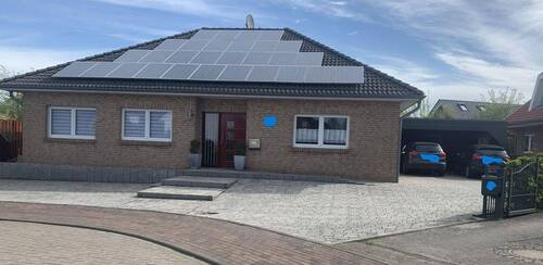 Vorderansicht - Walmdach-Bungalow in ruhiger und zentraler Lage von Großenaspe