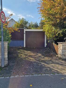 Die Garage - Mehrfamilienhaus, Wohnhaus mit 260,00 m&sup2; in Lichtenfels zum Kaufen