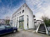 Seitenansicht - 4 Zimmer Büro in Leverkusen