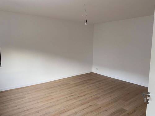 Schlafzimmer - 2 Zimmer Etagenwohnung zur Miete in Mainz