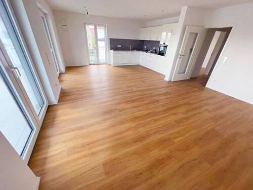 Wohnzimmer
- 3 Zimmer Etagenwohnung zur Miete in Ingolstadt