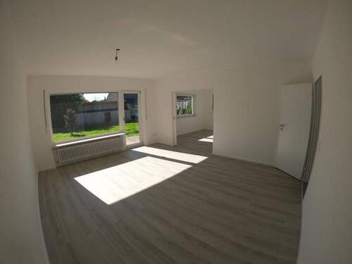 EG Wohnen mit Zugang Terrasse - 9 Zimmer Mehrfamilienhaus, Wohnhaus in Endingen