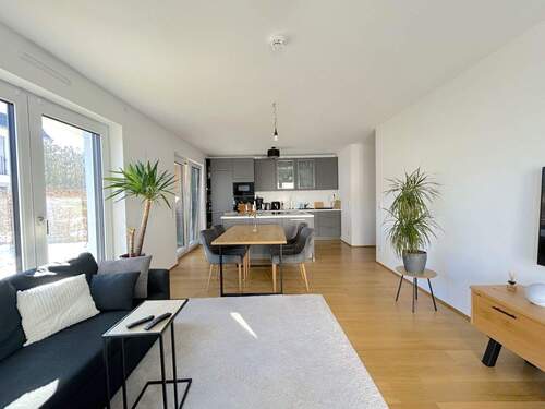 Wohnzimmer - 3 Zimmer Etagenwohnung zum Kaufen in Hohen Neuendorf