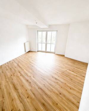 Zimmer 1 - 3 Zimmer Etagenwohnung in Künzell