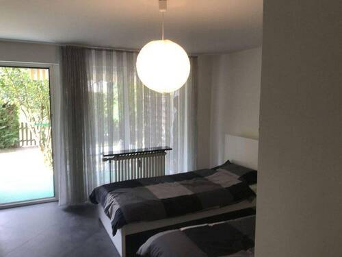 SCHLAFZIMMER ZUM GARTEN - 
