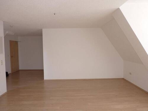 Wohnzimmer Ansicht 1 - 2 Zimmer Etagenwohnung zur Miete in Oschatz
