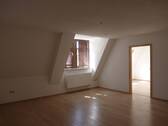 Wohnzimmer Ansicht 2 - 2 Zimmer Etagenwohnung in Oschatz