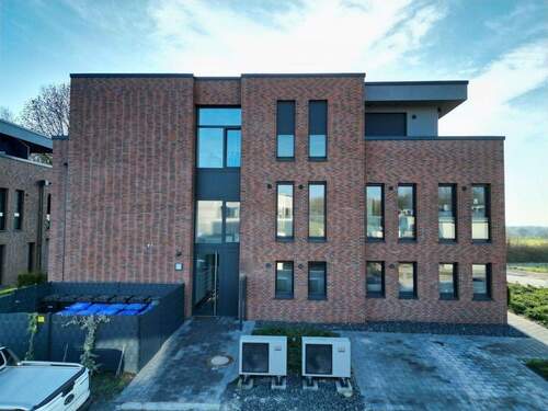 Hausansicht - 5 Zimmer Etagenwohnung zum Kaufen in Delbrück