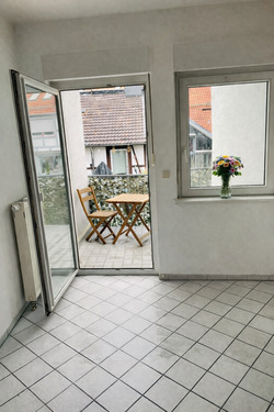 Küche mit Zugang auf den zweiten Balkon - 