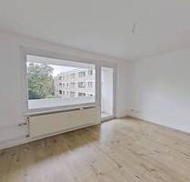 Moderne 3-Zimmer-Wohnung mit großem BALKON und Wannenbad - Göttingen Grone