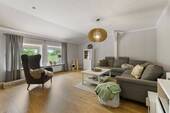 Wohnzimmer vordere Wohnung - 
