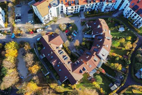 Vogelperspektive - Neu möbliert & Erstbezug - Helle 2,5 Zimmer-Wohnung mit uneinsehbarer Dachterrasse!