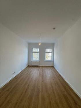 Schlafzimmer / Wohnzimmer 2 - 2 Zimmer Etagenwohnung zur Miete in Berlin