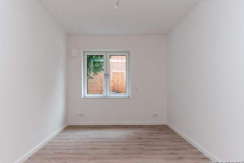 Zimmer3 - Etagenwohnung mit 190,00 m&sup2; in Kiel zur Miete