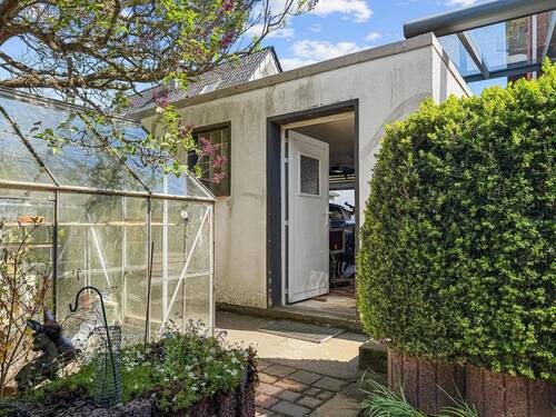 Garage - 