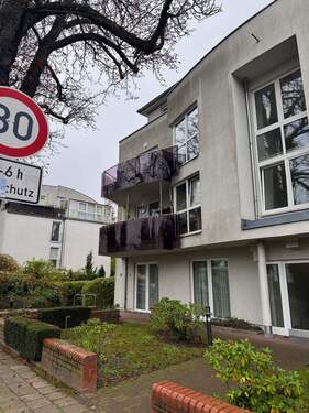 Hausansicht - Etagenwohnung mit 63,80 m&sup2; in Berlin zum Kaufen