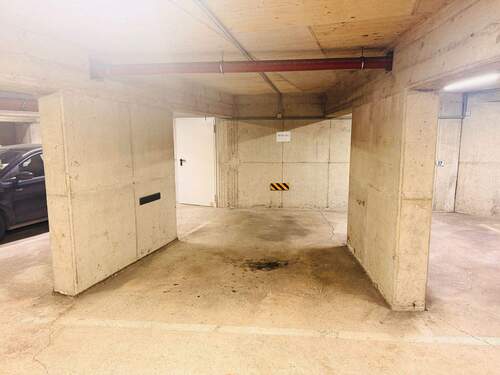 5 Stellplatz Tiefgarage - 