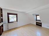 Ansicht II: Wohn- und Esszimmer mit offenem Küchenbereich - 4 Zimmer Etagenwohnung zur Miete in Niederbrombach
