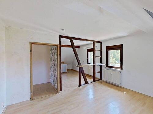 Ansicht III: Wohn- und Esszimmer mit offenem Küchenbereich - 4 Zimmer Etagenwohnung in Niederbrombach