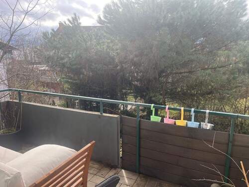 gr.Balkon von Küche und Wohnzimmer begehbar - 3 Zimmer Etagenwohnung zur Miete in Mühlheim am Main