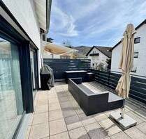 fast wie ein Haus: EXKLUSIVE, GROSSE WOHNUNG MIT 31 M² BALKON! - Schriesheim