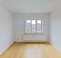 Schöne 2-Zimmer-Wohnung mit großer Küche, Wannenbad und viel Lichteinfall - Rendsburg
