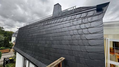 modernisiertes Schieferdach - 