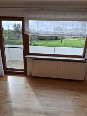 Zugang Balkon - 3 Zimmer Etagenwohnung in Sielmingen