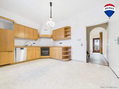 REMAX Immobilien DeLux Einfamilienhau Küche Merzig Mark Borowicz - Reihenmittelhaus mit 106,80 m&sup2; in Merzig zum Kaufen