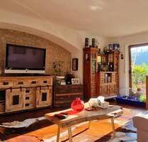 Sonnige 4-Zimmerwohnung mit Garage und Garten in einem 2-Familienhaus - Eggingen