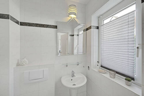 Gäste-WC - 6 Zimmer Doppelhaushälfte in Dortmund