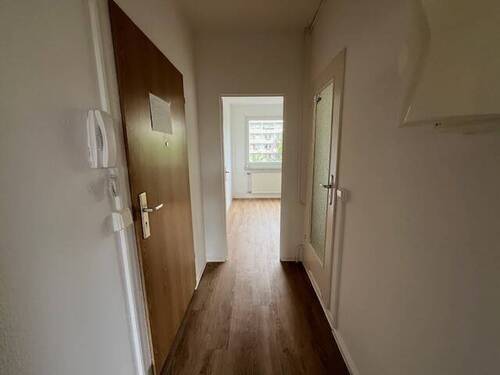 Flur.jpg - 2 Zimmer Etagenwohnung in Zwickau