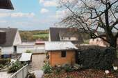 Aussicht Grundstück - 1 Zimmer Mehrfamilienhaus, Wohnhaus in Burgpreppach