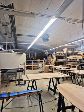 Tischlerei_Produktion_3.jpg - 