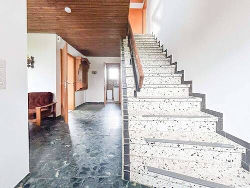 Flur - 6 Zimmer Einfamilienhaus in Horneburg