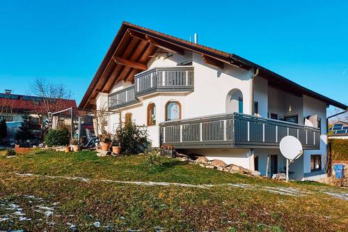 Objektansicht - Ihr neuer Wohlfühlplatz für die ganze Familie in Rangendingen: Gepflegtes 3-Familienhaus