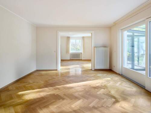 Blick vom Wohn-zum Esszimmer - 7 Zimmer Einfamilienhaus in Berlin
