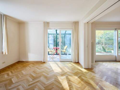 Blick zum Wintergarten - 