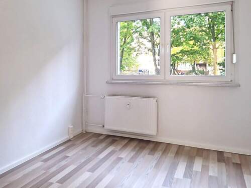 Schlafzimmer 1 - Musterfoto - 3 Zimmer Etagenwohnung in Halle (Saale)