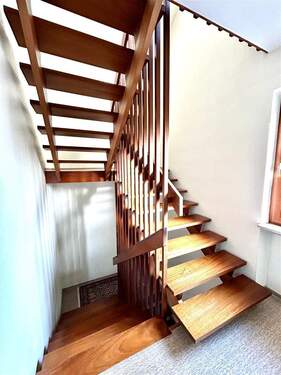 Treppenhaus zum DG - 